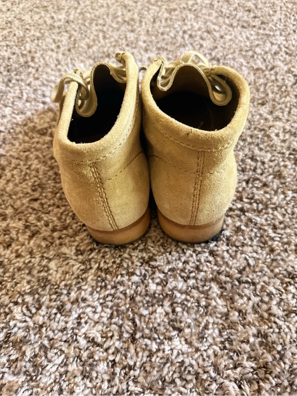 Clarks Men’s Tan Suede Chukka Wallabee Boots